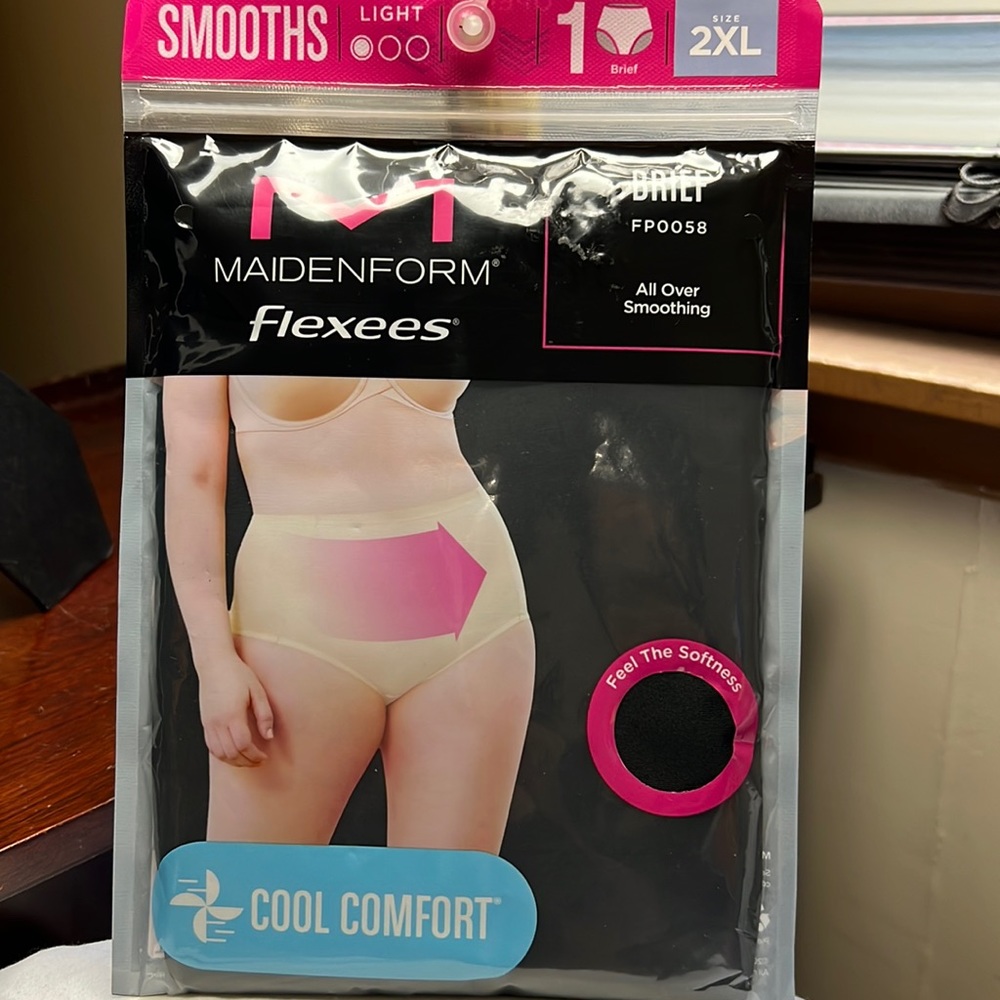 NEW MAIDENFORM Flexees Brief FP0058 Black Various Sizes